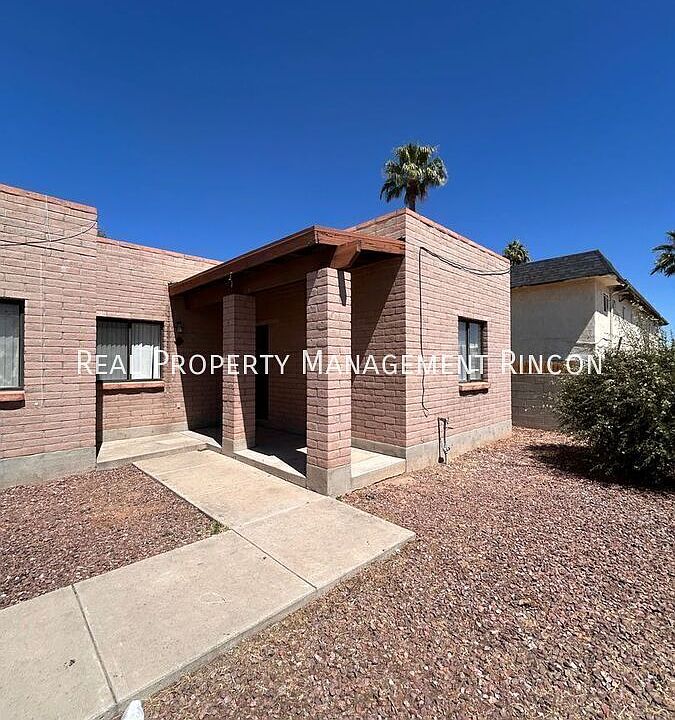 1st image of 1150 N Catalina Ave Unit 3