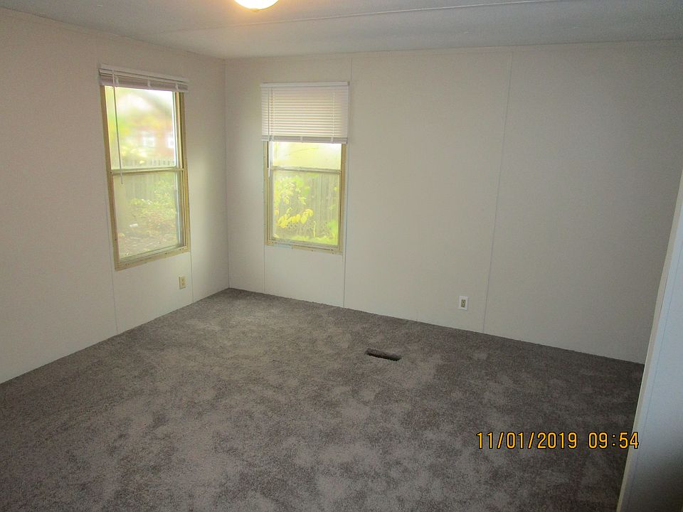 2nd image of 148 Kentucky Dr
