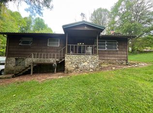 313 Low Gap Rd, Maggie Valley, NC 28751