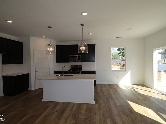 2nd image of 5111 Rolling Meadow Blvd