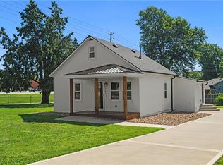 2201 Grand Ave, Leavenworth, KS 66048