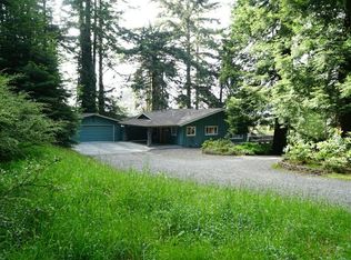 2568 Pigeon Point Rd, Eureka, CA 95503