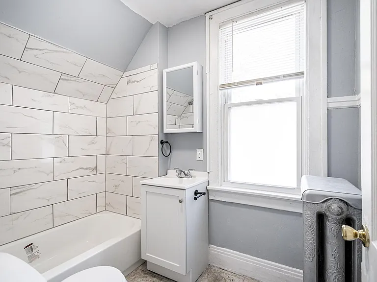 Upper Bathroom.