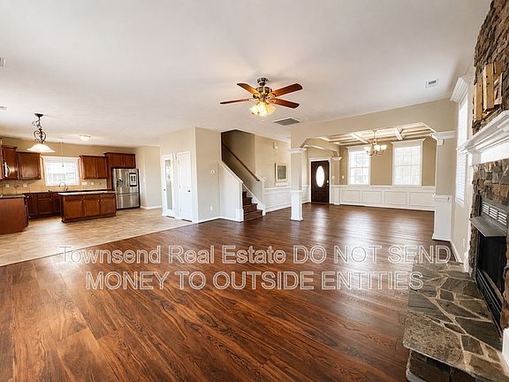 4th image of 4211 Cherry Hill Ln