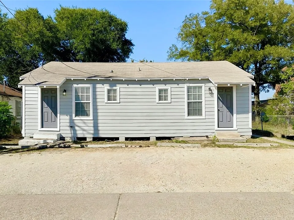 2308 Mary St #B