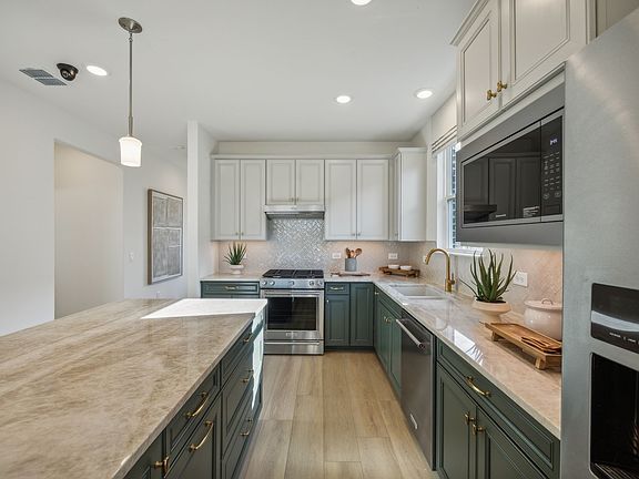 7th image of this home