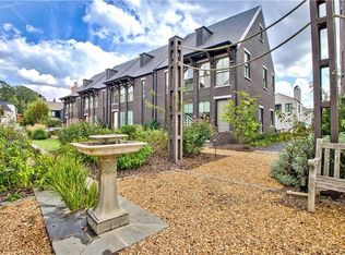 180 Glasgow Ln, Fayetteville, GA 30214