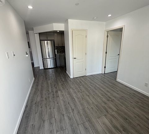 2nd image of 7302 Woodside Ave #2G