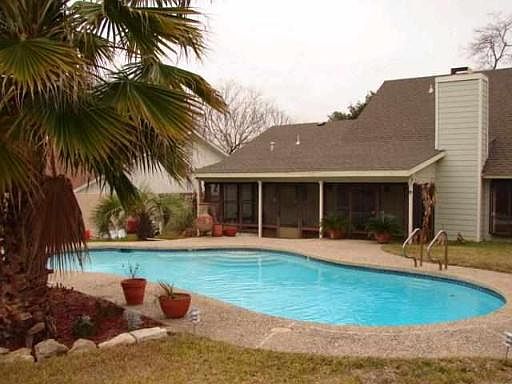 3rd image of 7206 FOREST MEADOW DR