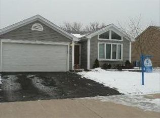 1839 Longboat Dr, Elk Grove Village, IL 60007