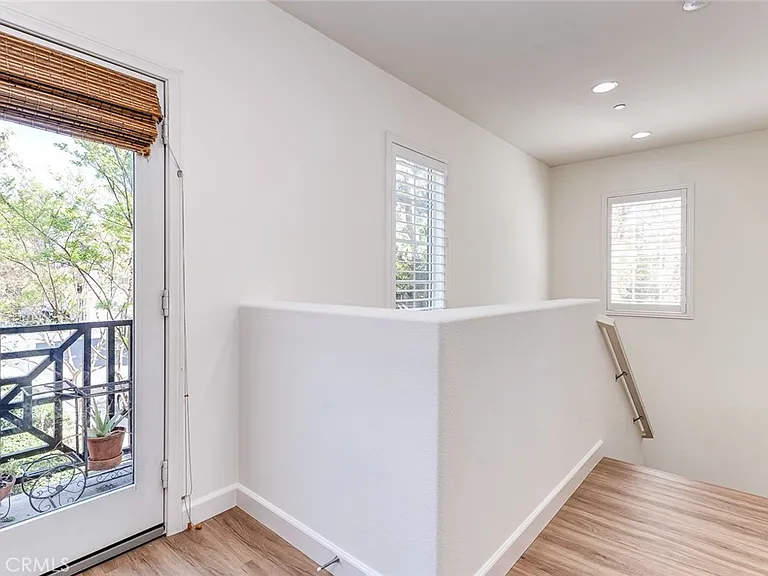 15220 Cambridge St — Photo 15