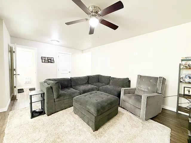 1261 NE Larson Blvd — Photo 7