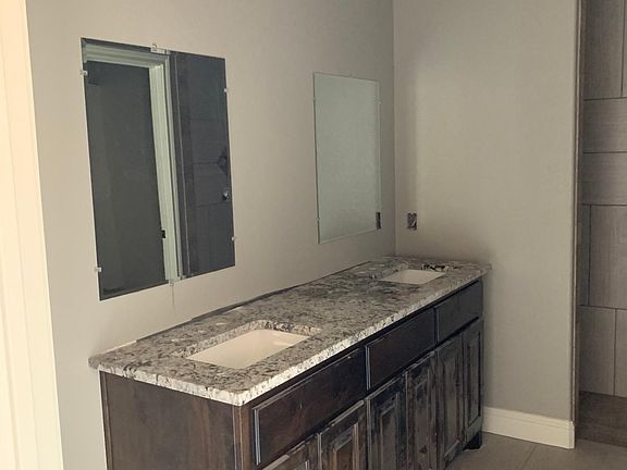 5th image of 2313 Steepleridge Cir