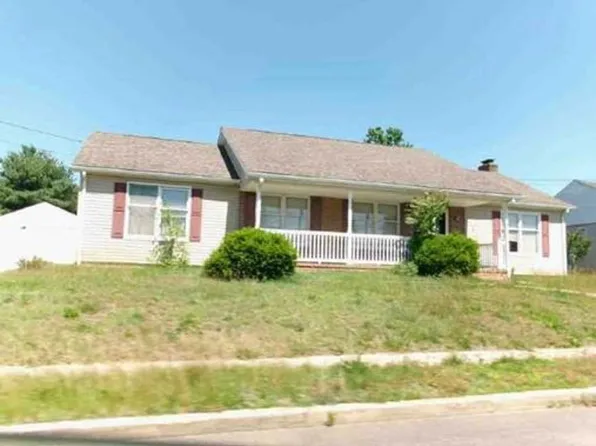113 S Poplar St, Gibbstown, NJ 08027