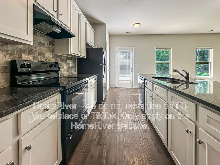 206 Daisy Cir — Photo 10