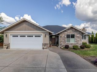 917 SW Harvest Dr, Grants Pass, OR 97527