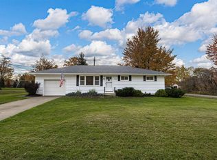 3905 Adelaide Dr, Erie, PA 16510