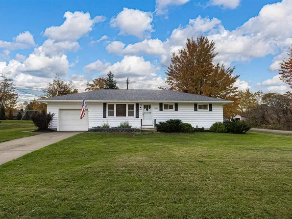 3905 Adelaide Dr, Erie, PA 16510