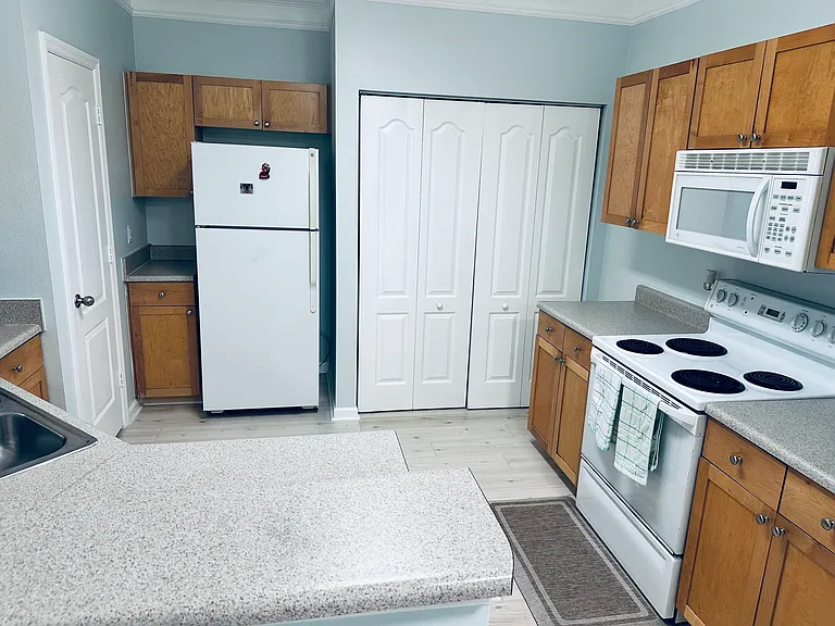 8849 Villa View Cir #201 — Photo 10