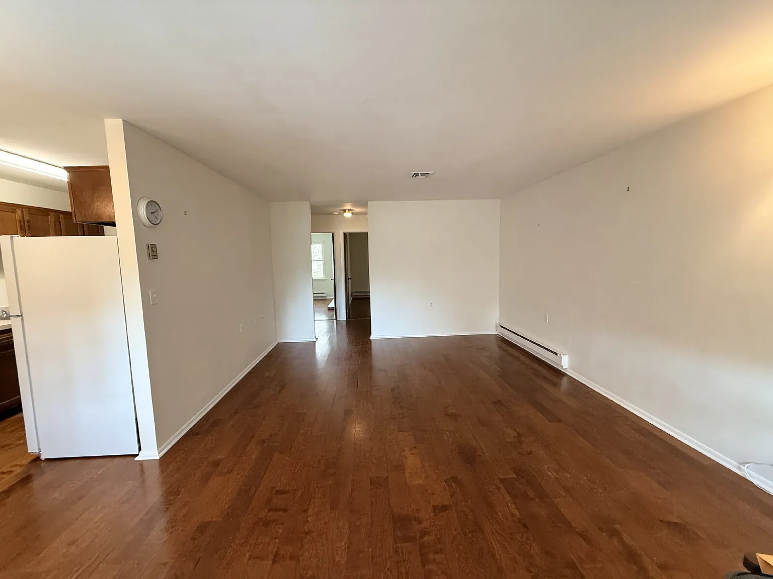 2 bed, 1.0 bath, 1012 sqft, $1,900 — Photo 4