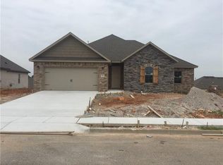 800 Fontana St, Centerton, AR 72719