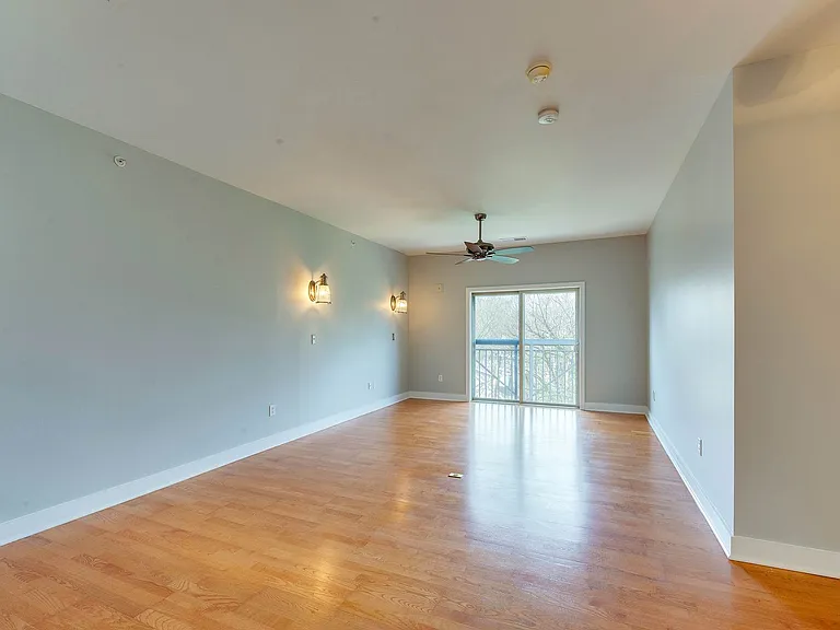 630 Calvert St #407 — Photo 13