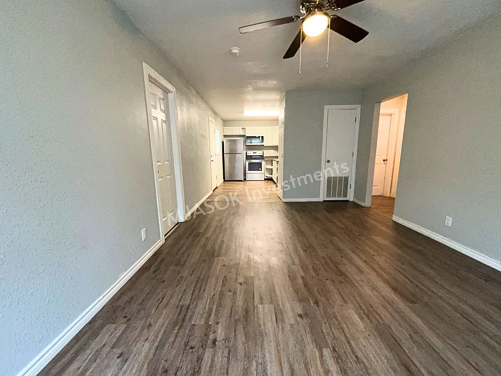 3 bed, 2.0 bath, 1128 sqft, $925 — Photo 2