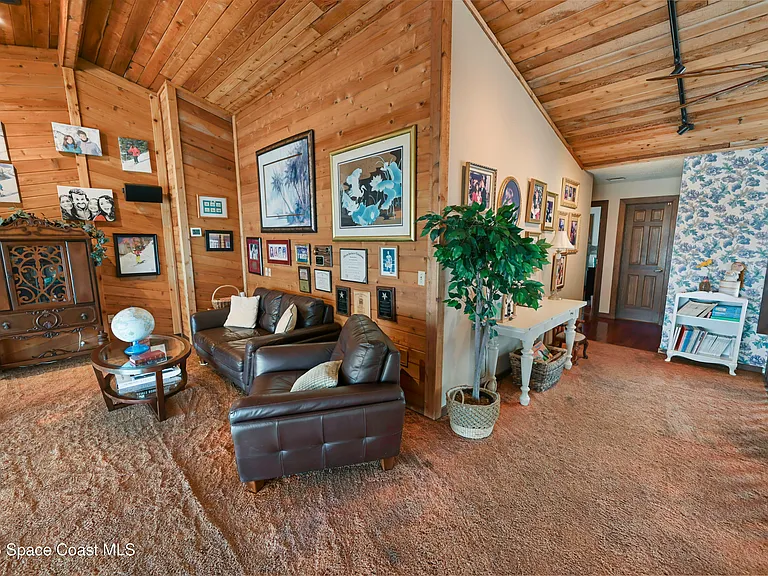 2230 Sykes Creek Dr — Photo 37