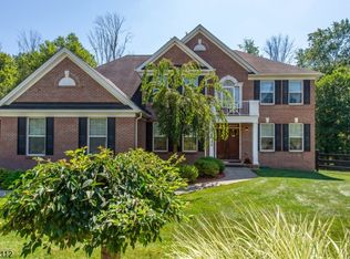 32 Eileen Dr, Wantage, NJ 07461