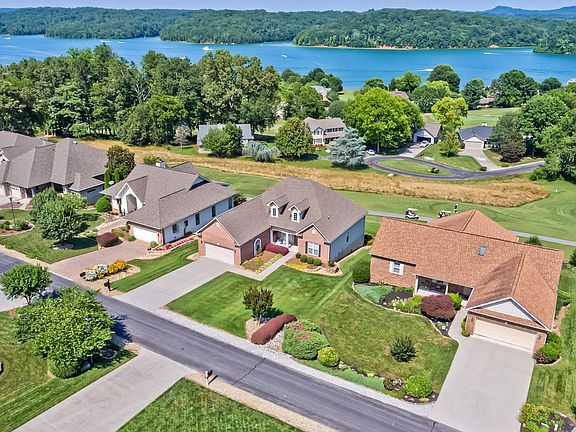2nd image of 217 Tuhdegwa Ln