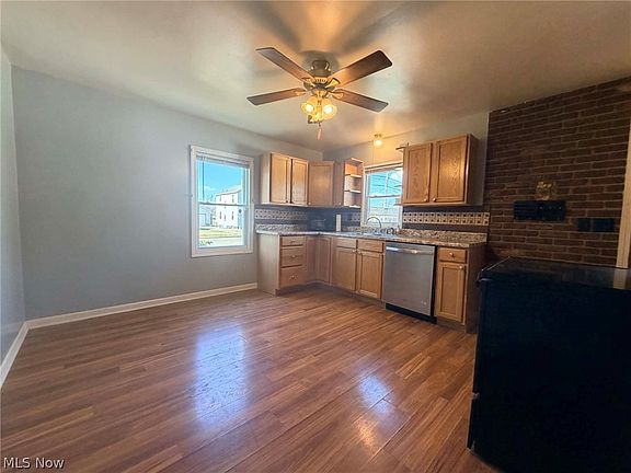 5th image of 1512 Pine St