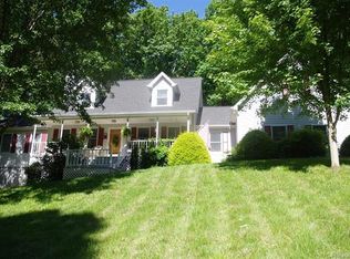 185 Laurel Acres Rd, Burnsville, NC 28714