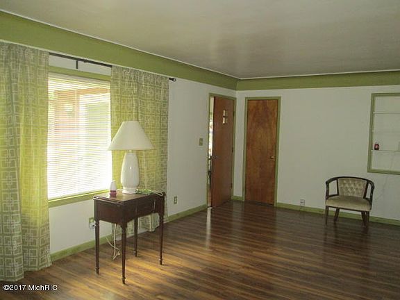 2nd image of 76 Emerald Ave