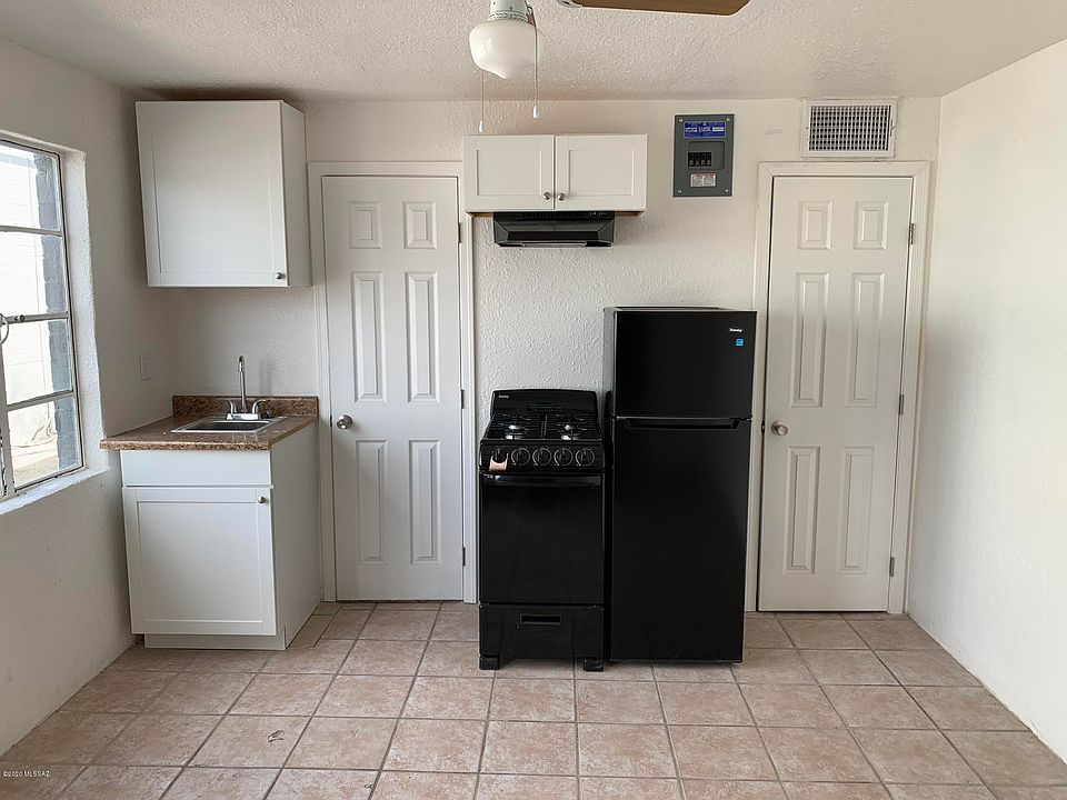 1st image of 302 W Flores St Unit 8