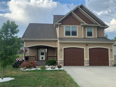 22359 W Cedar St, Tonganoxie, KS, 66086