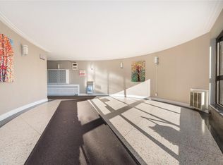 19 Craigton Dr #23-B1, Toronto, ON M1L2N5