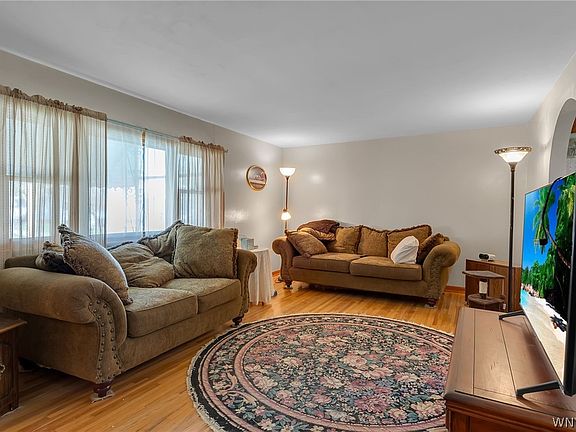 5th image of 235 Atlantic Ave
