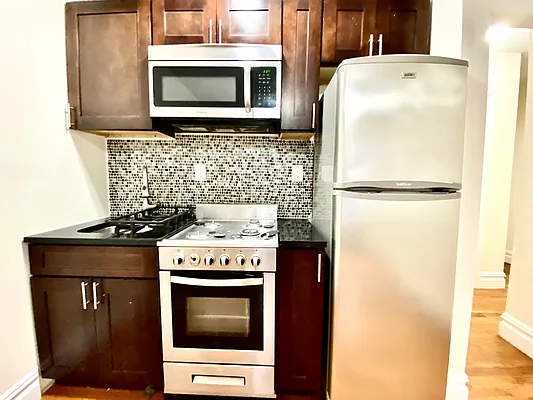 Rented by Bohemia Realty Group | media 8