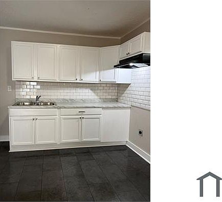 3rd image of 1544 Hugenot St