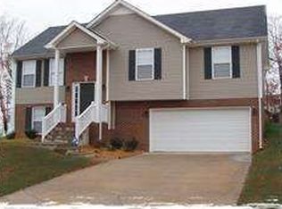 2782 Ridgepole Dr, Clarksville, TN 37040
