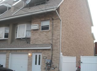 17325 Vaswani Ave, Jamaica, NY 11434