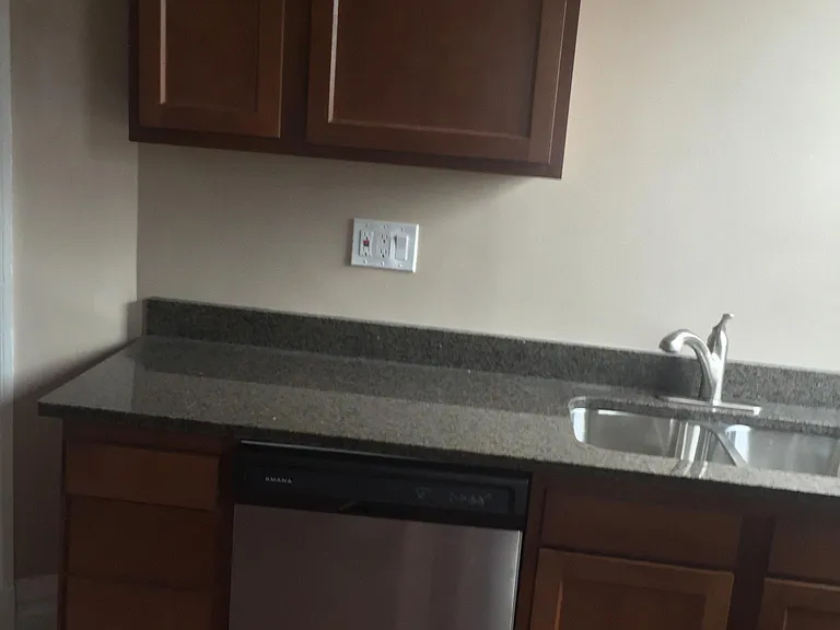 4223 Geneva St #2 — Photo 3