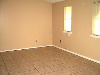 5th image of 2840 Anacua Dr APT 1