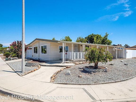 2nd image of 1351 Cabrillo Dr