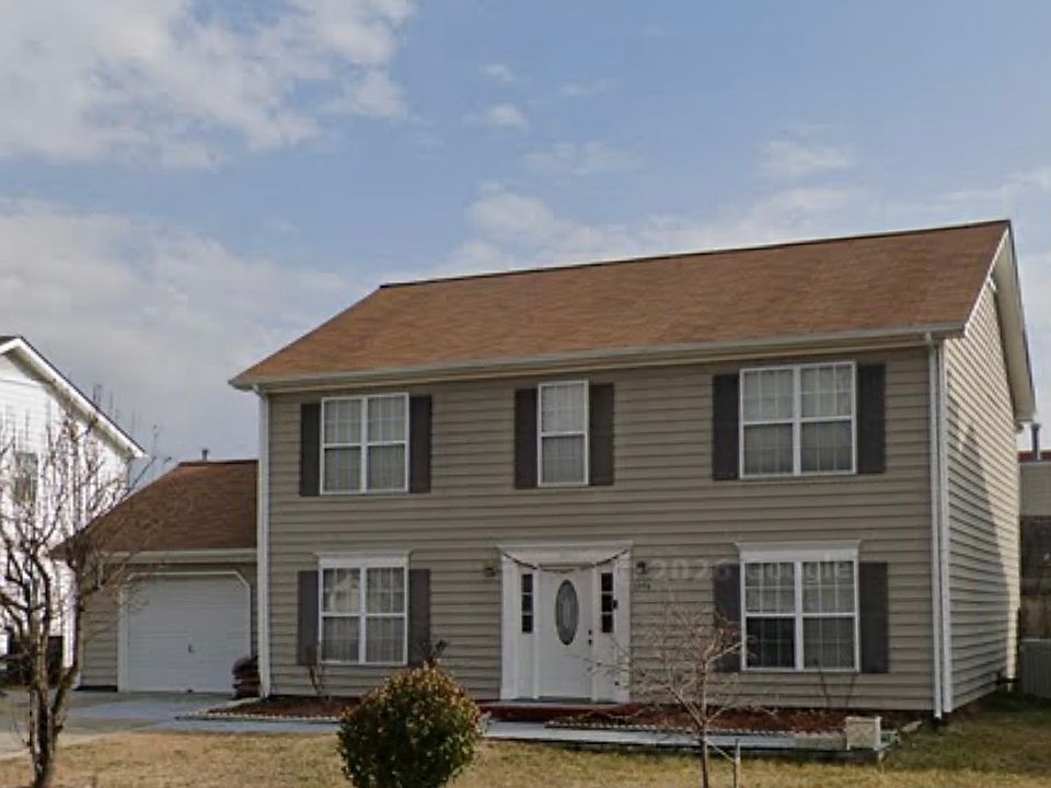 1st image of 1006 Basswood Ave