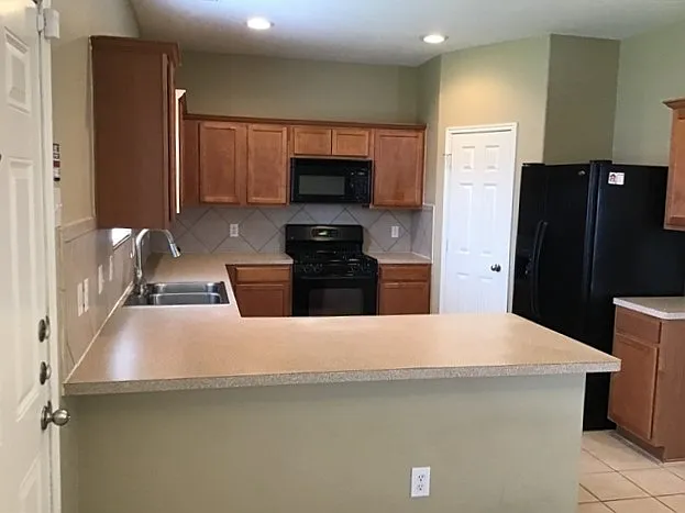 2026 Acorn Glen Trl — Photo 2