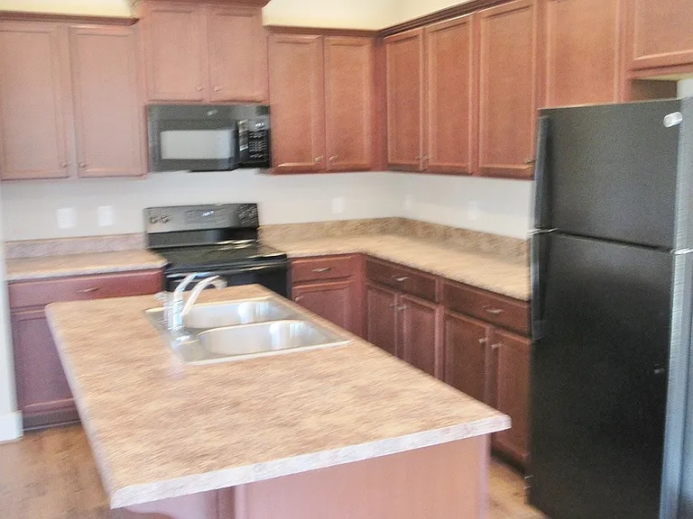 6470 Cheshire Cove Dr — Photo 9