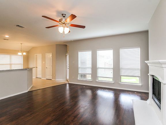 2nd image of 1323 Artemus Dr