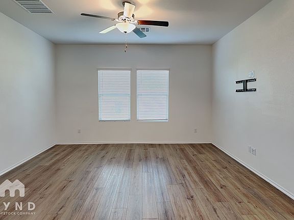 3rd image of 428 Sebring Cir