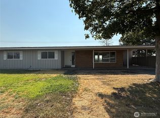 135 Schilling Dr, Moses Lake, WA 98837